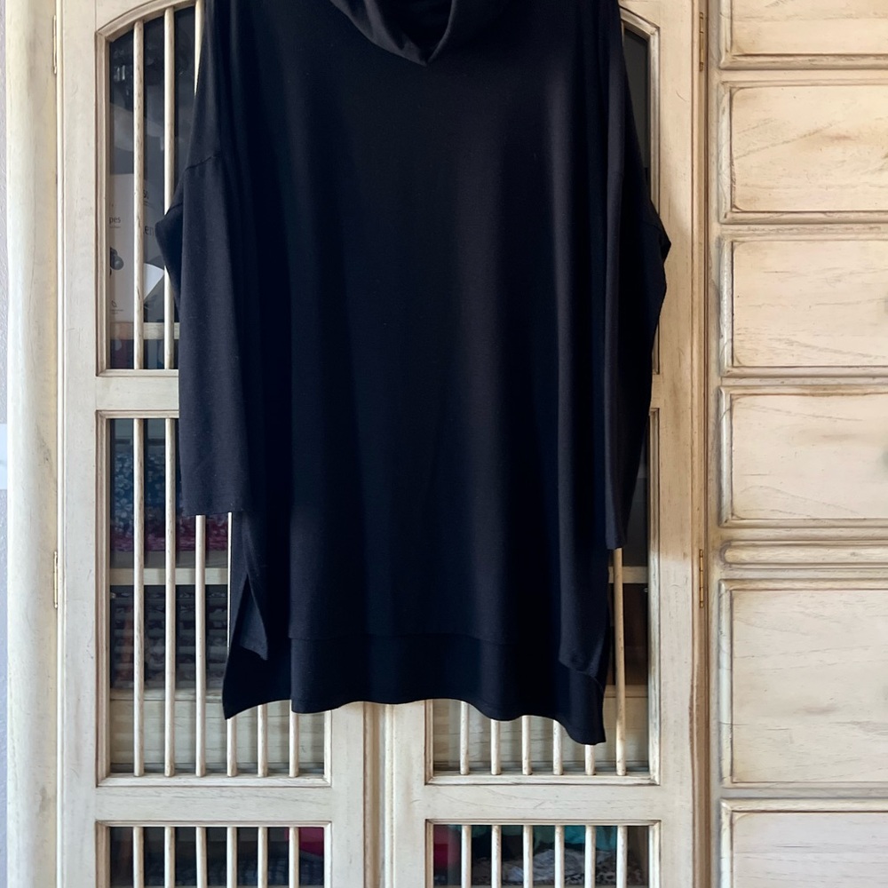 Black Hooded Sweatshirt
